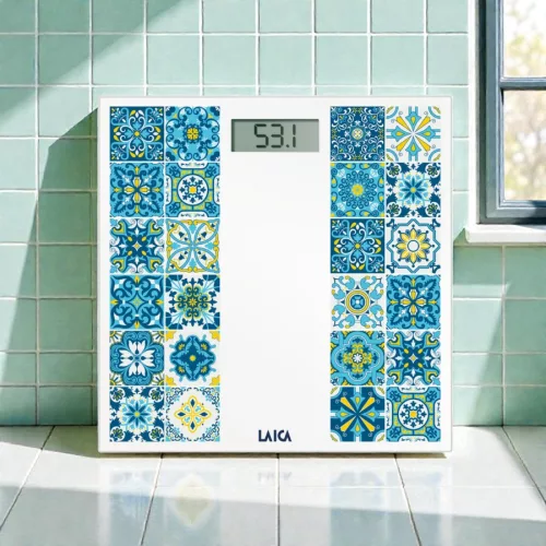 LAICA digitális személymérleg USB töltés funkcióval Mediterrán kék 180 kg-ig